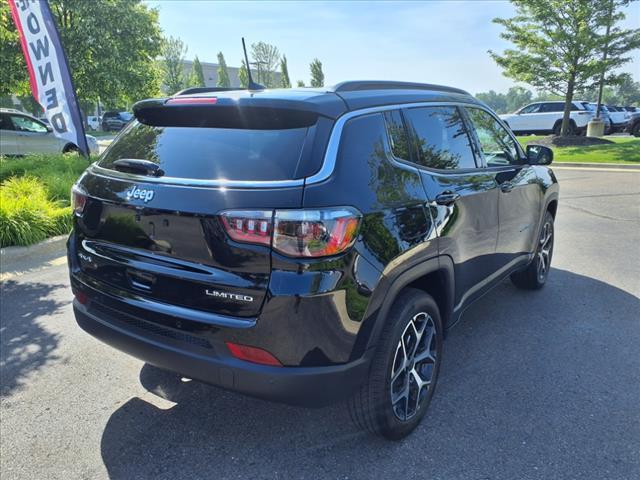 Photo of 2025 Diamond Black Jeep Compass