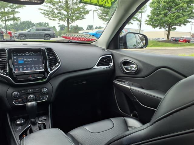 Photo of 2022 Diamond Black Jeep Cherokee