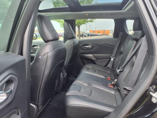 Photo of 2022 Diamond Black Jeep Cherokee