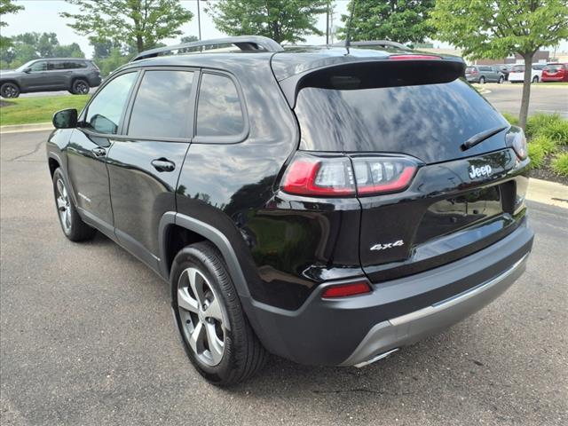 Photo of 2022 Diamond Black Jeep Cherokee