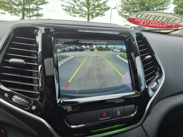 Photo of 2022 Diamond Black Jeep Cherokee
