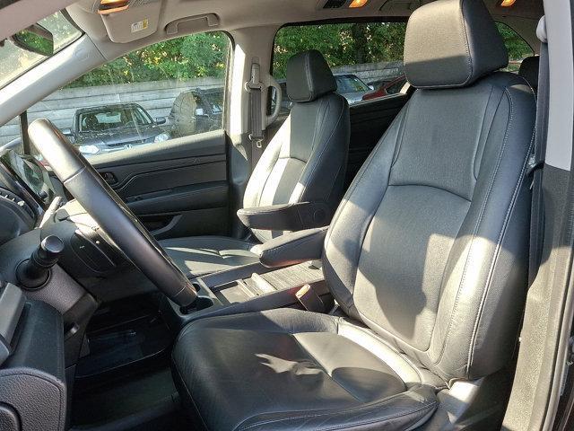 Photo of 2022 Crystal Black Pearl Honda Odyssey