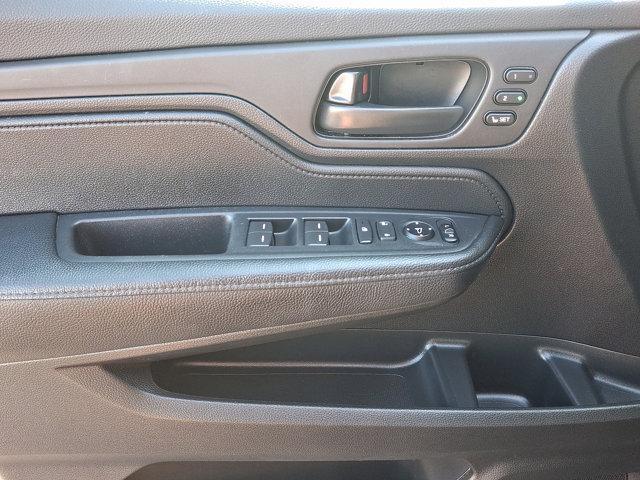 Photo of 2022 Crystal Black Pearl Honda Odyssey