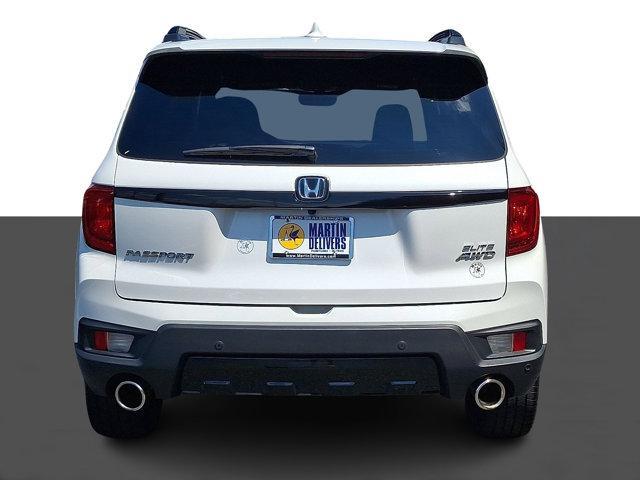 Photo of 2022 Platinum White Pearl Honda Passport
