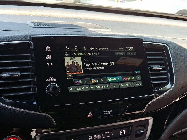 Photo of 2022 Platinum White Pearl Honda Passport