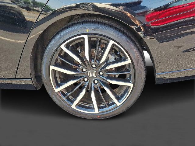 Photo of 2023 Crystal Black Pearl Honda Accord Hybrid