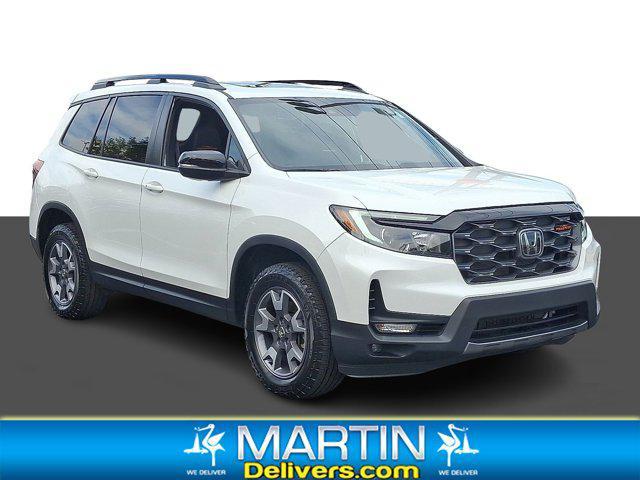 Photo of 2022 Platinum White Honda Passport