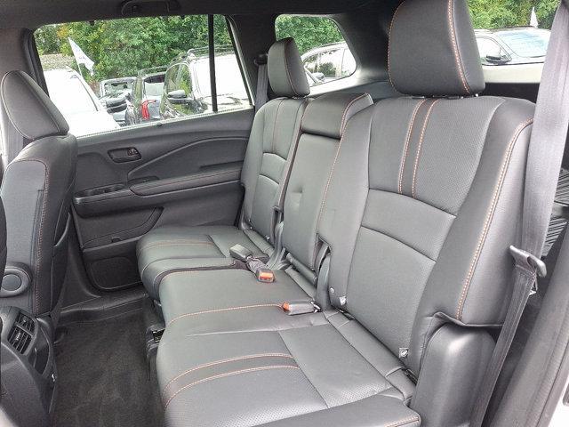 Photo of 2022 Platinum White Honda Passport