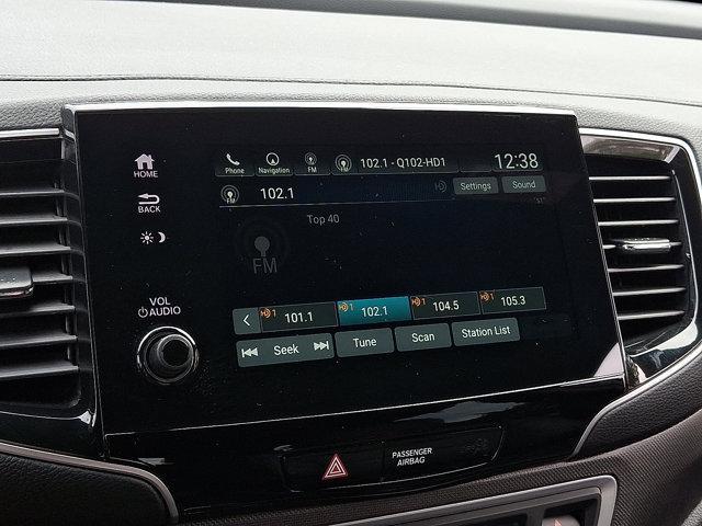 Photo of 2022 Platinum White Honda Passport