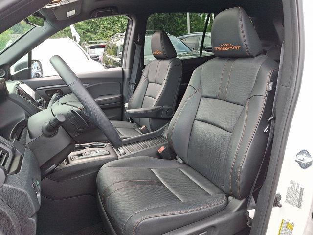 Photo of 2022 Platinum White Honda Passport