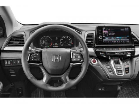 Photo of 2026 Platinum White Pearl Honda Odyssey