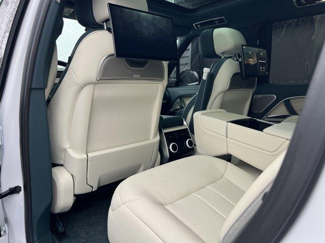 Photo of 2025 Ostuni Pearl White Land Rover Range Rover