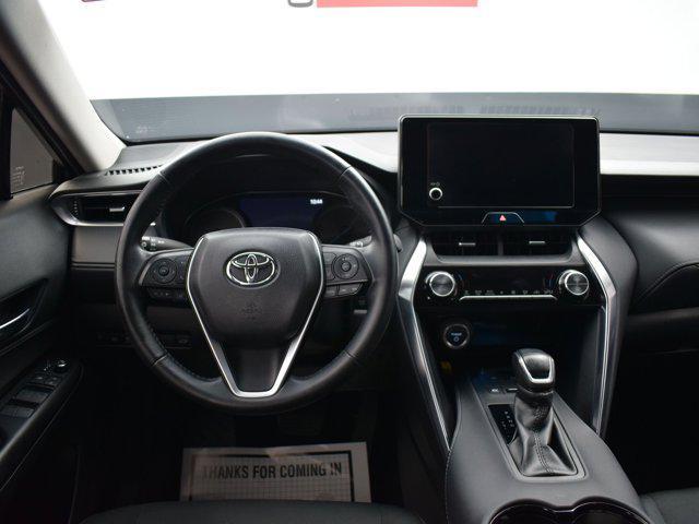 Photo of 2023 Ruby Flare Pearl Toyota Venza