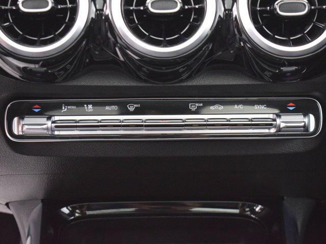 Photo of 2021 Galaxy Blue Metallic Mercedes-Benz GLB 250