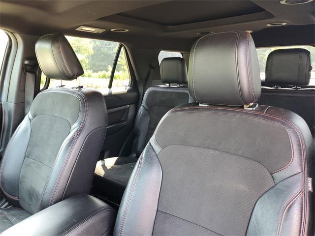 Photo of 2018 Blue Metallic Ford Explorer