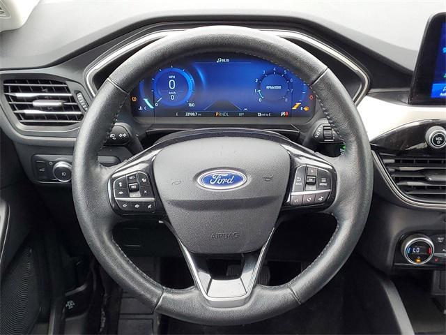 Photo of 2021 Carbonized Gray Metallic Ford Escape