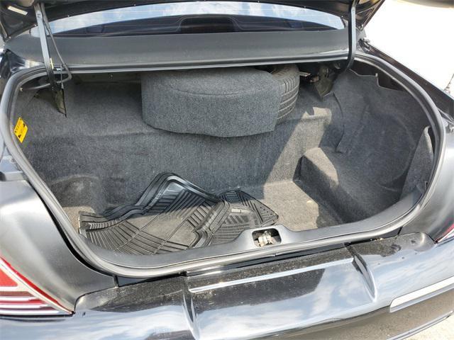 Photo of 2005 Black Clearcoat Mercury Grand Marquis