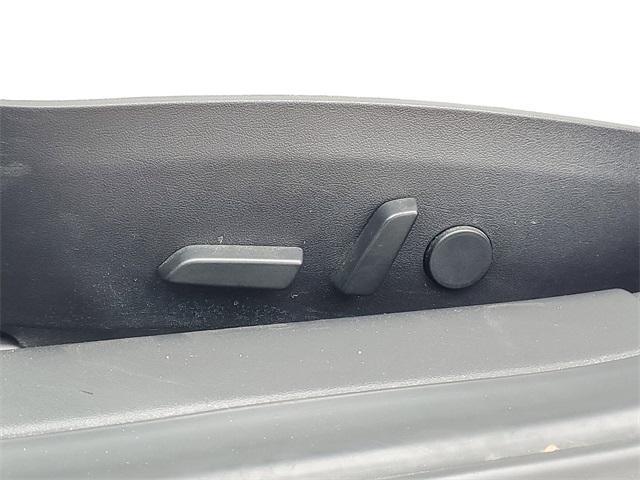 Photo of 2019 Pearl White Multi-Coat Tesla Model 3