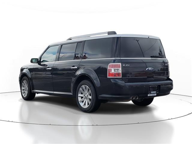 Photo of 2010 Tuxedo Black Ford Flex