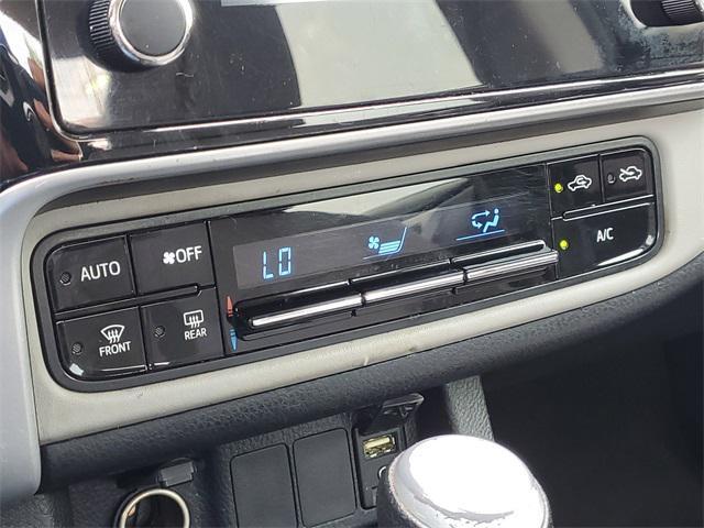Photo of 2018 Black Sand Pearl Toyota Corolla