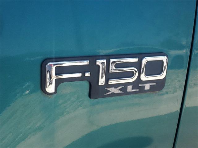 Photo of 1997 Pacific Green Clearcoat Metallic Ford F-150