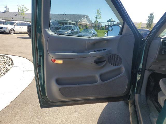 Photo of 1997 Pacific Green Clearcoat Metallic Ford F-150