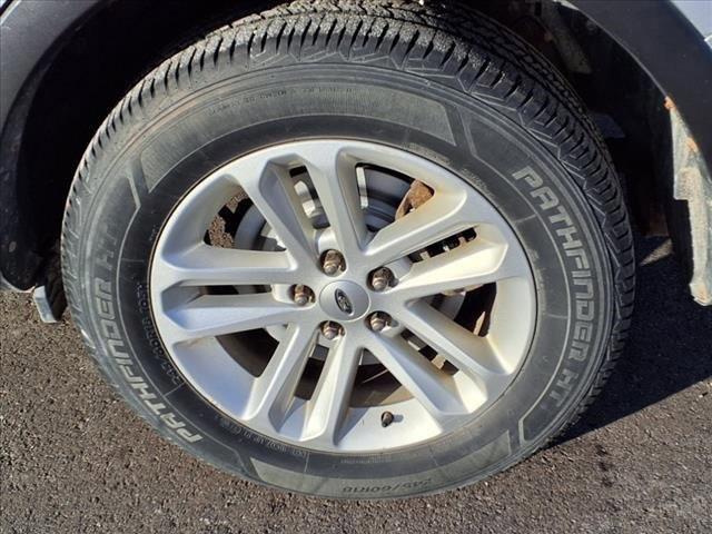 Photo of 2013 Ingot Silver Metallic Ford Explorer