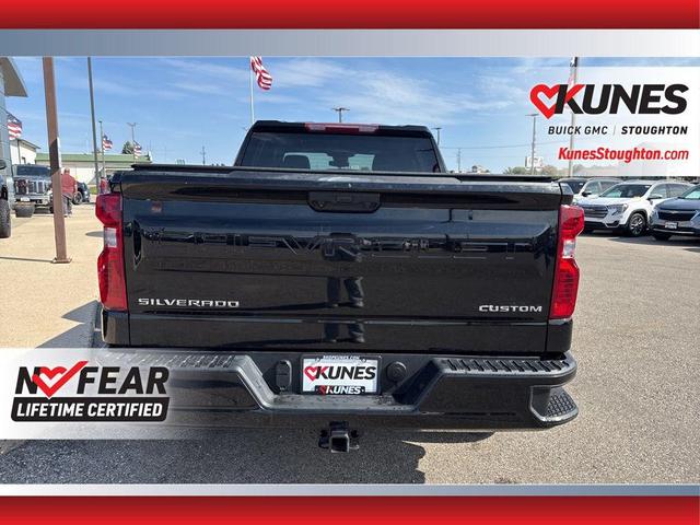 Photo of 2022 Black Chevrolet Silverado 1500