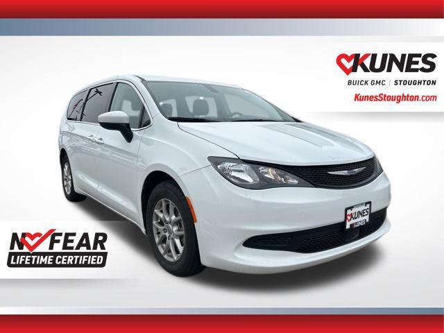 2022 Chrysler Voyager