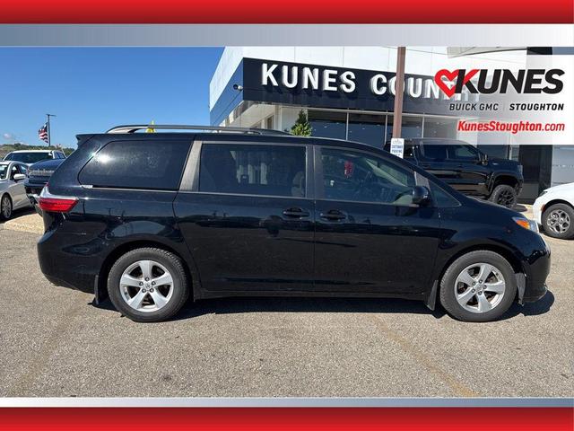 Photo of 2016 Midnight Black Metallic Toyota Sienna
