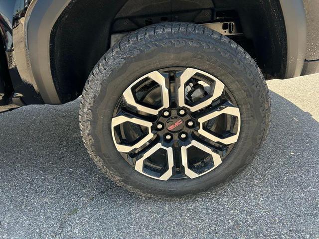 Photo of 2025 Onyx Black GMC Canyon