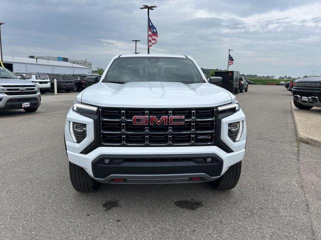 Photo of 2025 Summit White GMC Canyon