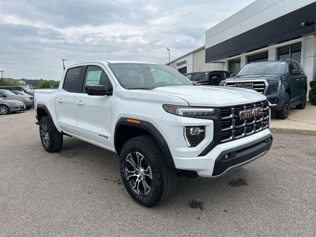 Photo of 2025 Summit White GMC Canyon