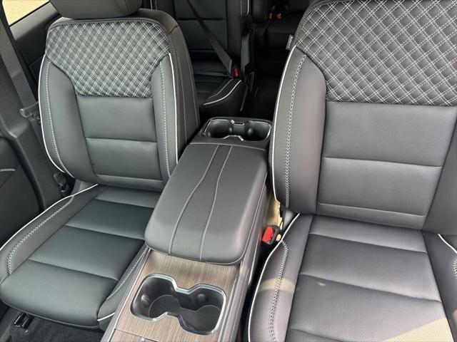 Photo of 2025 Summit White GMC Acadia