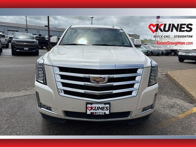 Photo of 2015 White Diamond Tricoat Cadillac Escalade