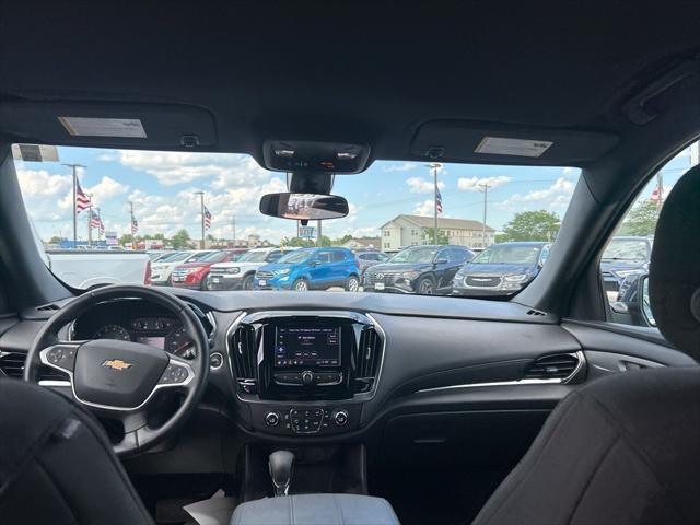 Photo of 2023 Northsky Blue Metallic Chevrolet Traverse