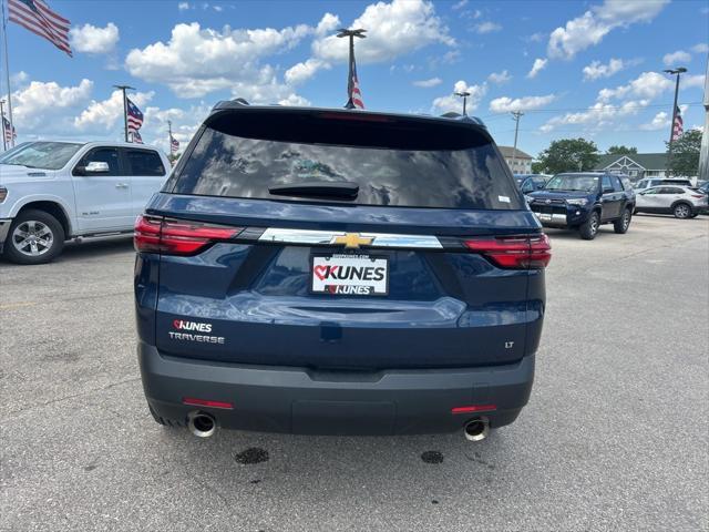 Photo of 2023 Northsky Blue Metallic Chevrolet Traverse