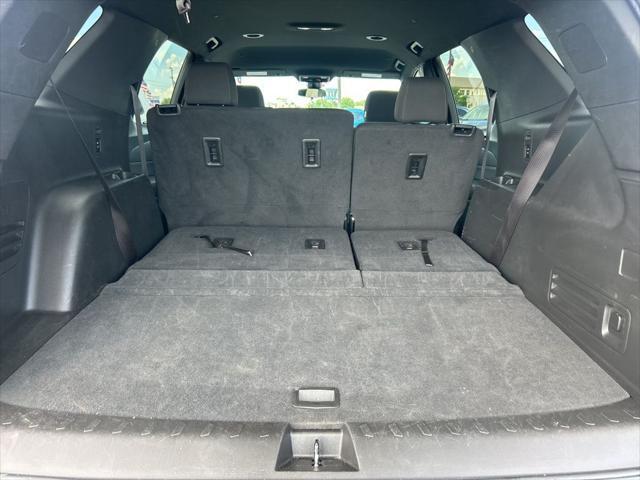 Photo of 2023 Northsky Blue Metallic Chevrolet Traverse