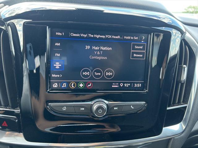 Photo of 2023 Northsky Blue Metallic Chevrolet Traverse