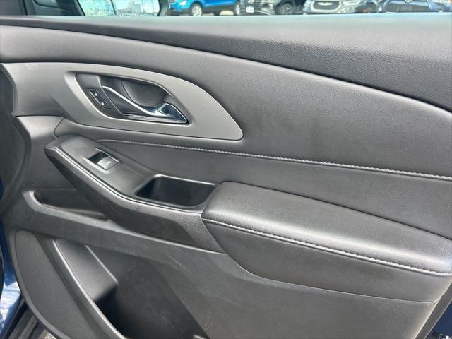 Photo of 2023 Northsky Blue Metallic Chevrolet Traverse