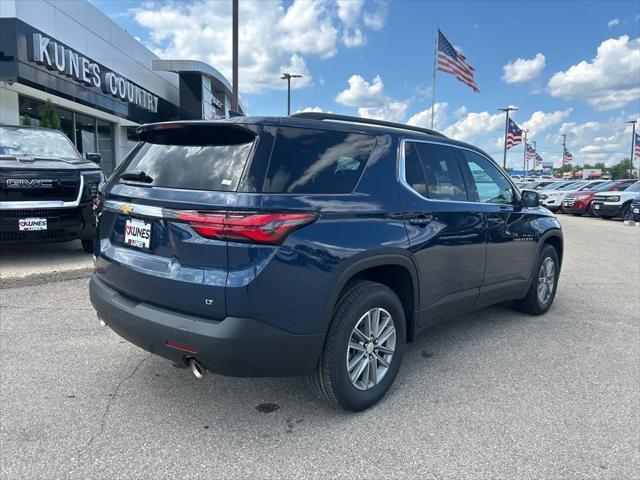 Photo of 2023 Northsky Blue Metallic Chevrolet Traverse
