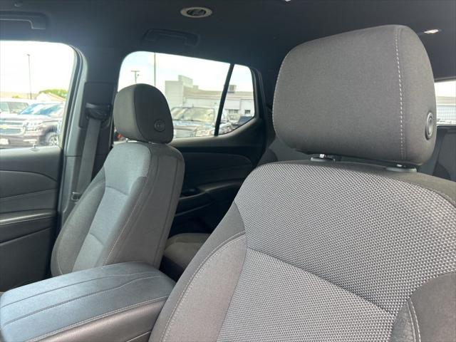 Photo of 2023 Northsky Blue Metallic Chevrolet Traverse
