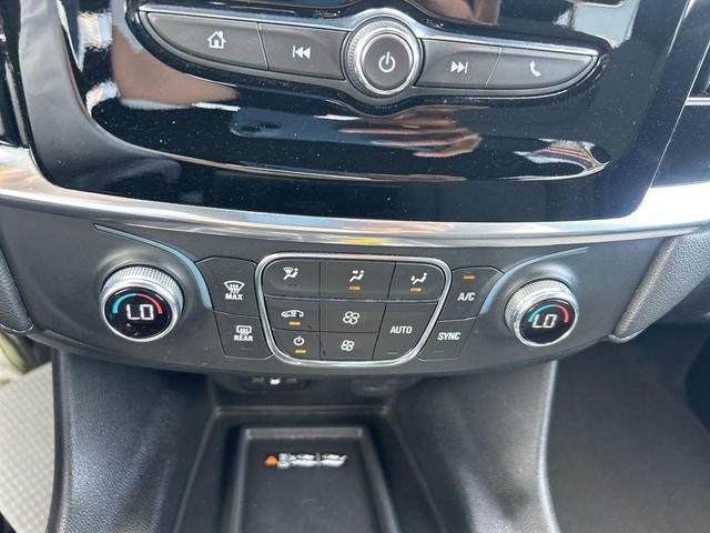 Photo of 2023 Northsky Blue Metallic Chevrolet Traverse