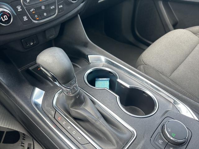 Photo of 2023 Northsky Blue Metallic Chevrolet Traverse