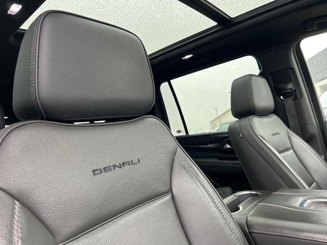 Photo of 2022 Onyx Black GMC Yukon XL