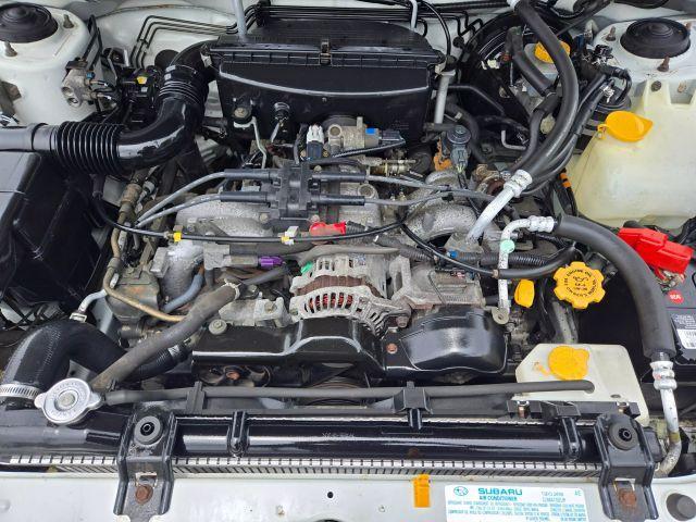 Photo of 2004 Aspen White / Textured Gray Subaru Forester