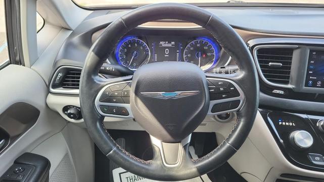 Photo of 2019 Magnetic Grey Metallic Chrysler Pacifica
