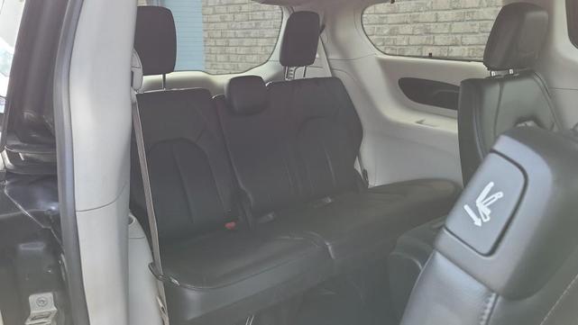 Photo of 2019 Magnetic Grey Metallic Chrysler Pacifica