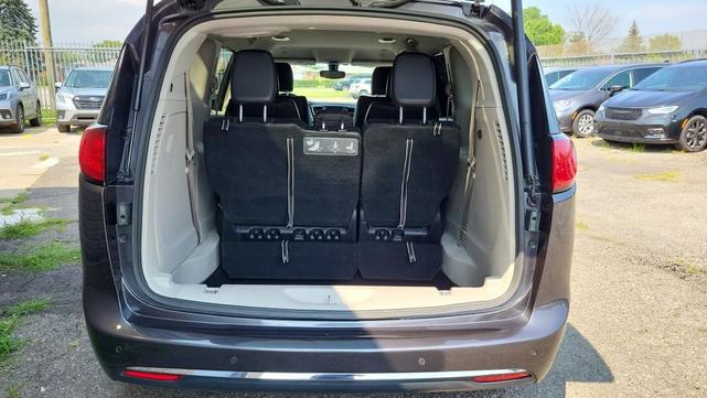 Photo of 2019 Magnetic Grey Metallic Chrysler Pacifica
