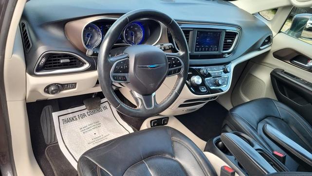 Photo of 2019 Magnetic Grey Metallic Chrysler Pacifica